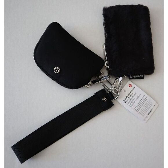 Lululemon LW9FROS Black Dual Pouch Wristlet *Plush Fleece - Picture 4 of 8